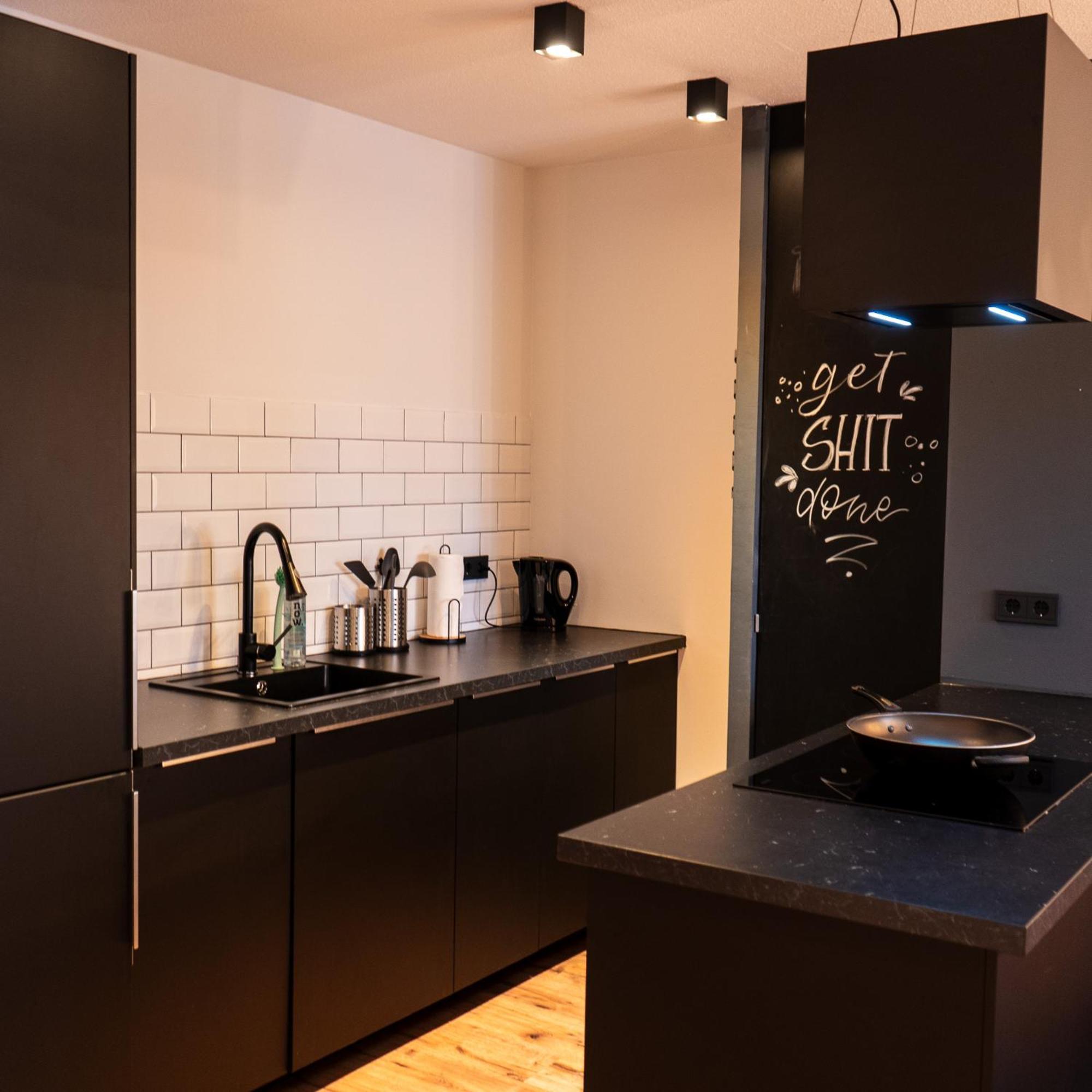 M Apartment Charme - Gemuetlich Geraeumig Heimisch ลันเดาอินแดร์ฟัลซ์ ภายนอก รูปภาพ
