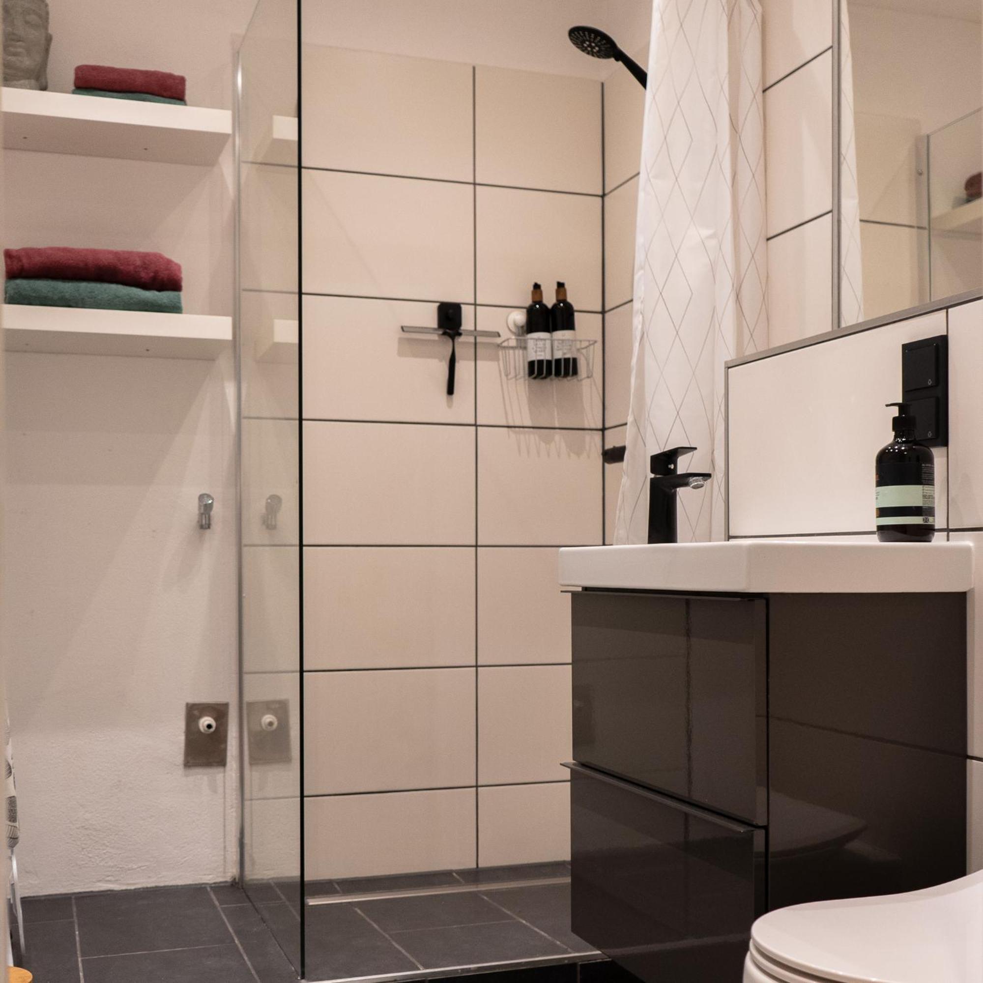 M Apartment Charme - Gemuetlich Geraeumig Heimisch ลันเดาอินแดร์ฟัลซ์ ภายนอก รูปภาพ