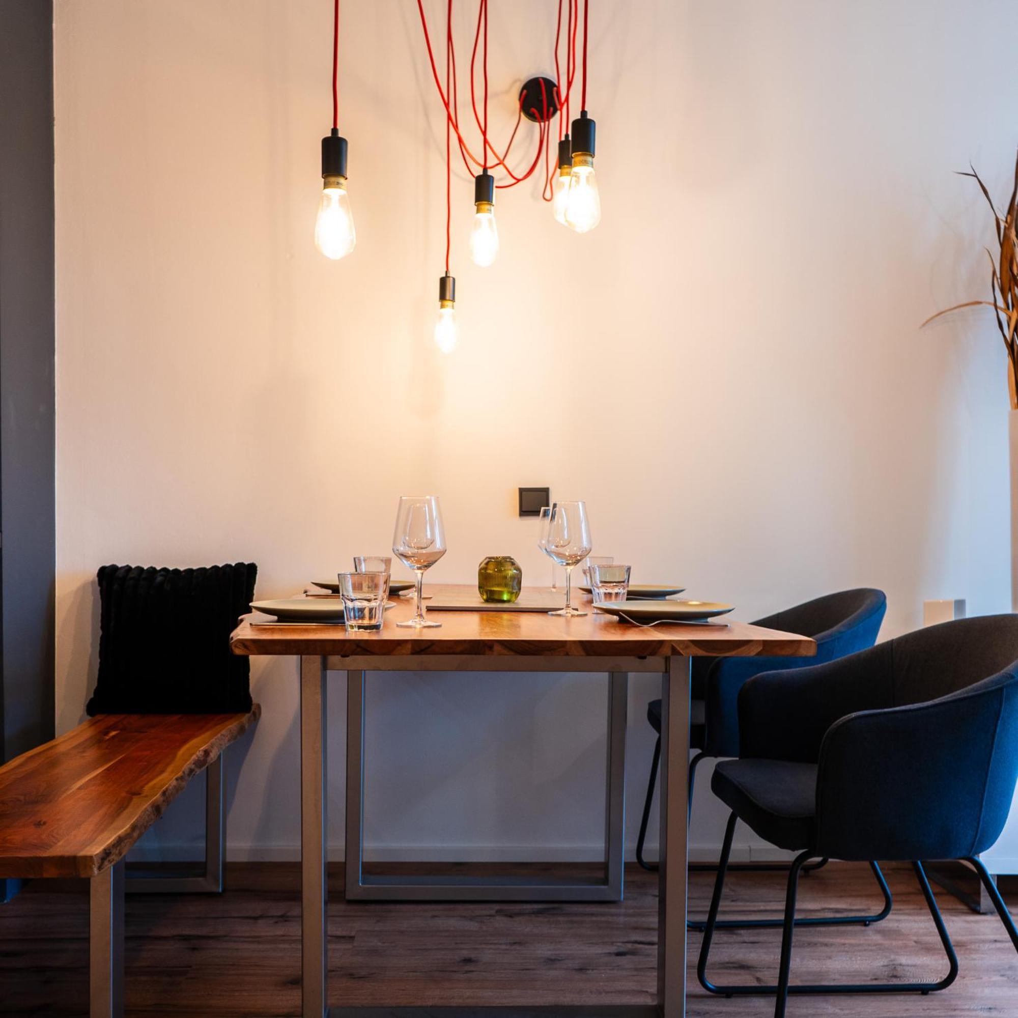 M Apartment Charme - Gemuetlich Geraeumig Heimisch ลันเดาอินแดร์ฟัลซ์ ภายนอก รูปภาพ
